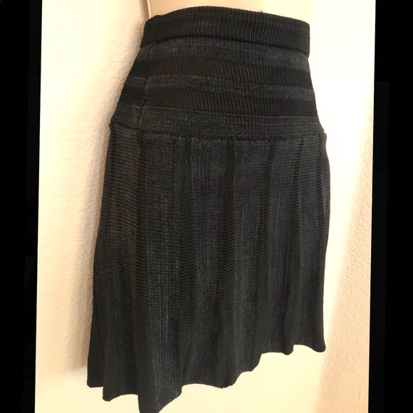 Gorgeous knitted Tamara Catz skirt. Perfect! Sz M - Picture 3 of 4